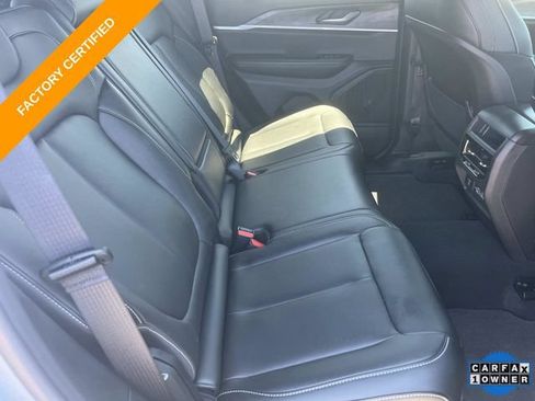 Certified 2025 Jeep Grand Cherokee Limited AWD/4WD image 34