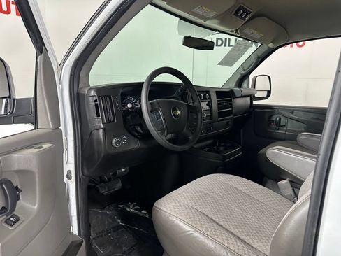 Used 2014 Chevrolet Express 2500 LT w/ LT Preferred Equipment Group RWD image 15