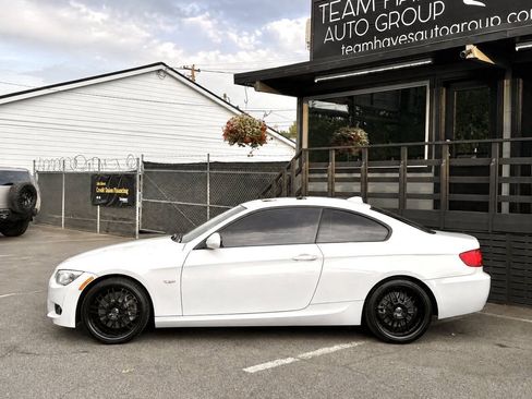 Used 2011 BMW 335i xDrive Coupe AWD/4WD image 3