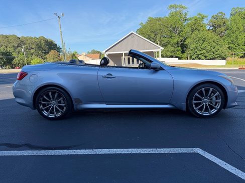Used 2009 INFINITI G37 Convertible w/ Premium Pkg RWD image 9