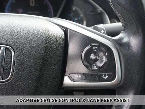 Used 2019 Honda Civic Touring image 4