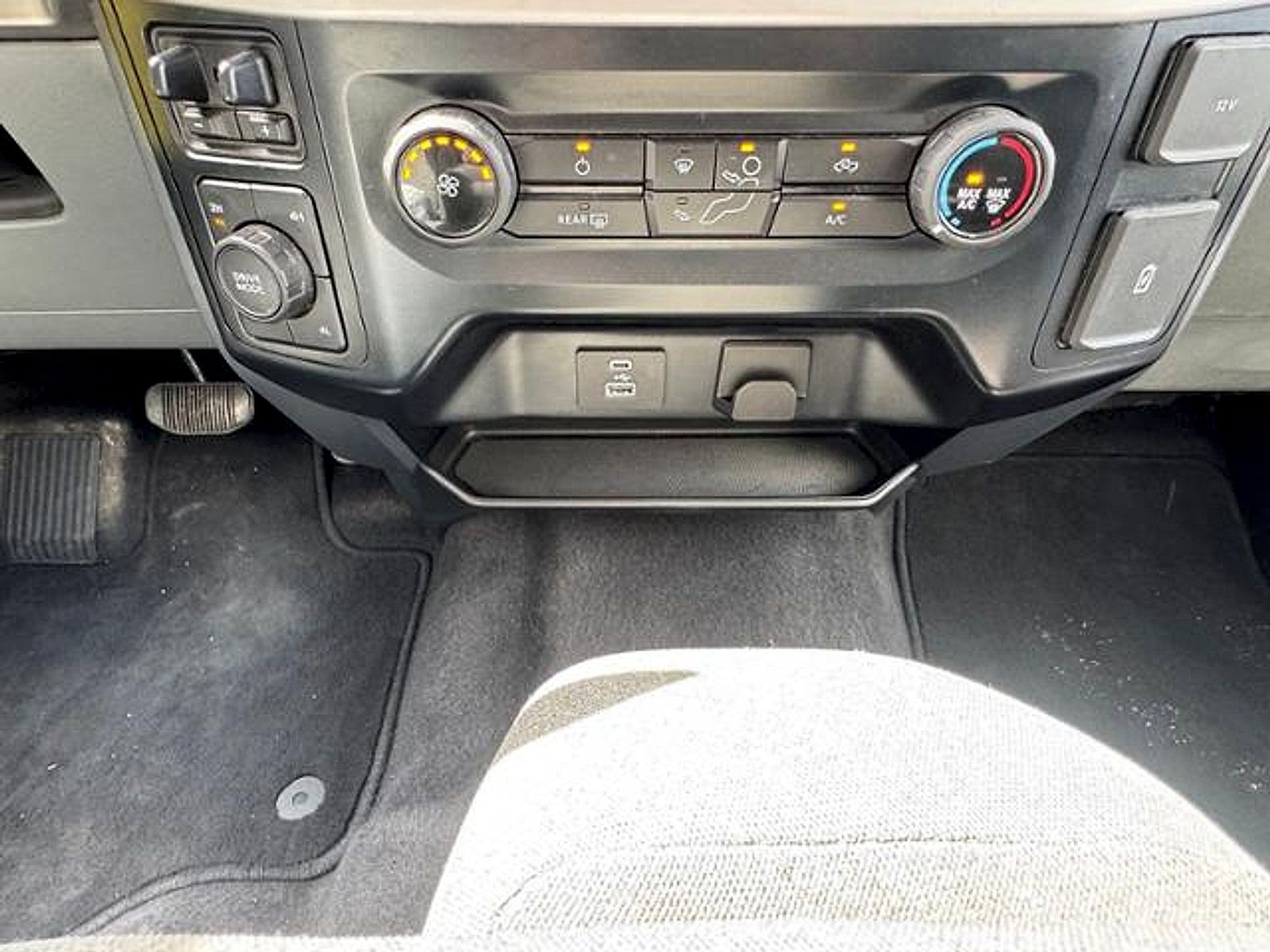 Used 2023 Ford F150 XLT w/ Trailer Tow Package AWD/4WD image 24