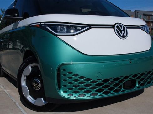 New 2025 Volkswagen ID. Buzz Pro S Plus image 3