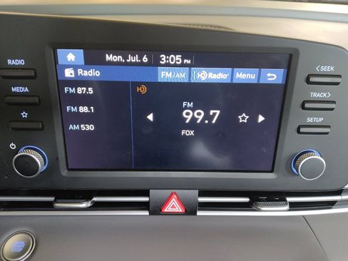 Used 2025 Hyundai Elantra Sport FWD image 25