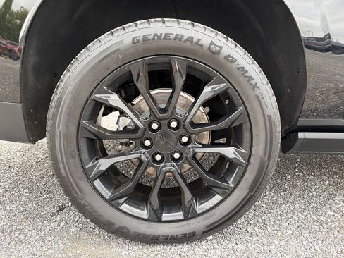 Used 2025 GMC Yukon XL Denali w/ Sun & Power Step Package AWD/4WD image 21