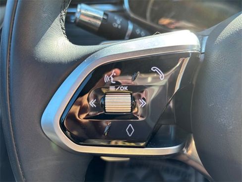 Used 2022 Jaguar F-PACE S image 21