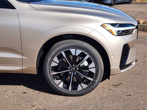 New 2026 Volvo XC60 T8 Ultra w/ Climate Package image 28