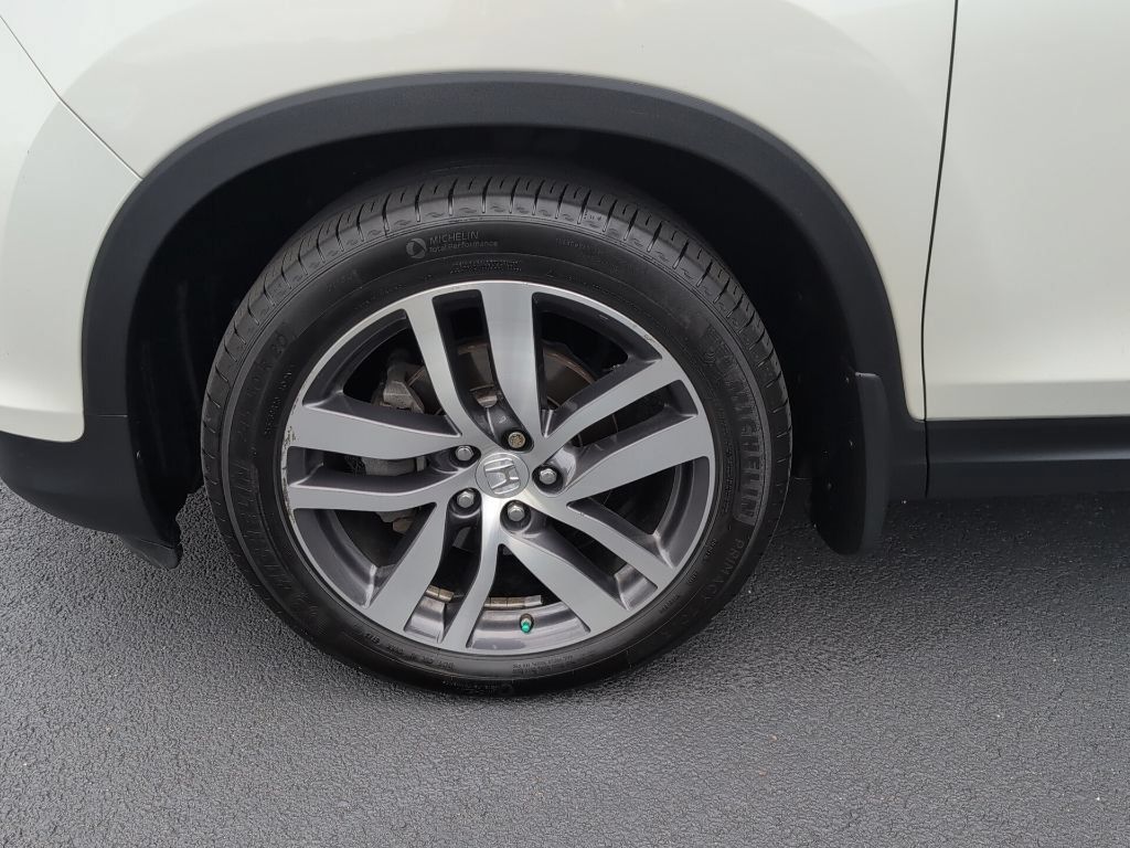 Used 2017 Honda Pilot Touring image 57