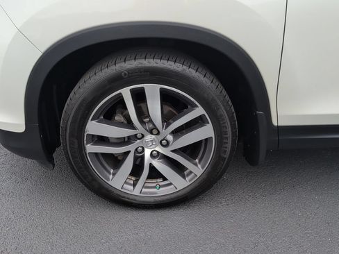 Used 2017 Honda Pilot Touring image 57