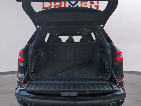 Used 2022 BMW X5 sDrive40i w/ M Sport Package image 9
