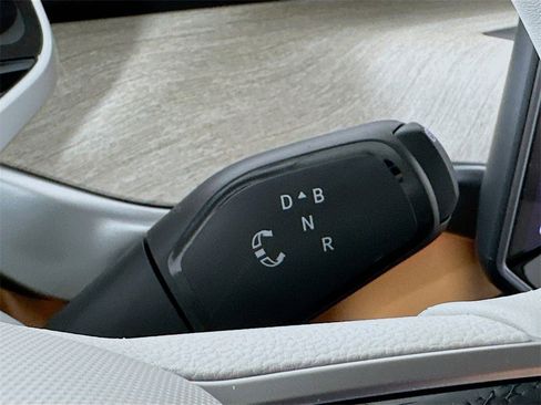 New 2025 Volkswagen ID. Buzz 1st Edition image 22