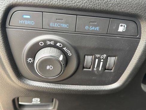 Used 2023 Jeep Grand Cherokee 4WD 4xe w/ Luxury Tech Group II image 23