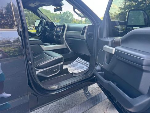 Used 2021 Ford F250 Lariat w/ FX4 Off-Road Package AWD/4WD image 14
