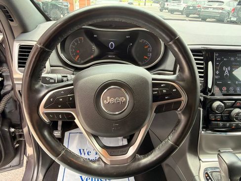 Used 2020 Jeep Grand Cherokee Limited AWD/4WD image 19