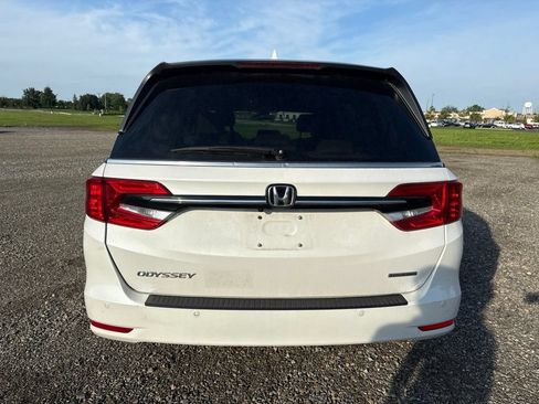 Used 2024 Honda Odyssey Touring image 9