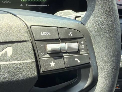 Used 2025 Kia K4 FWD image 23
