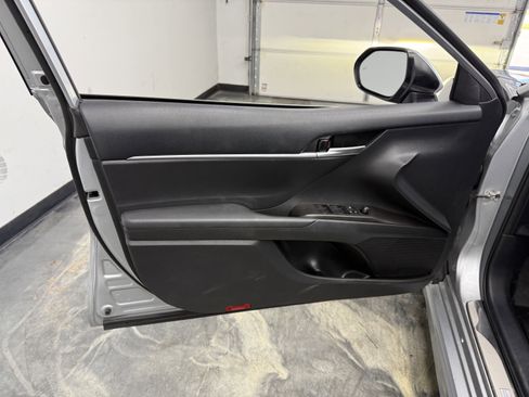 Used 2024 Toyota Camry SE FWD image 10