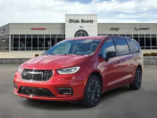 New 2026 Chrysler Pacifica Select AWD/4WD video 2