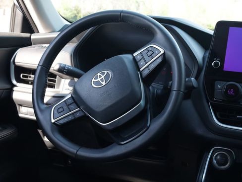 Used 2025 Toyota Grand Highlander FWD image 6