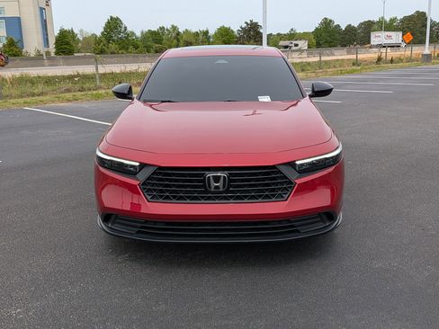 Used 2025 Honda Accord Sport image 8