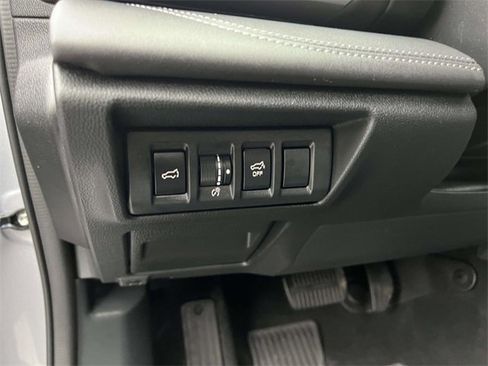 Used 2025 Subaru Outback Touring w/ Popular Package #2 image 14