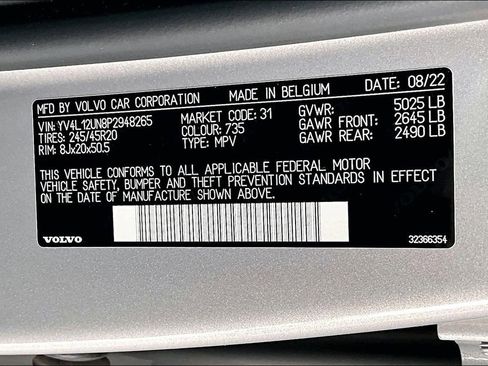 Certified 2023 Volvo XC40 B5 Plus image 44