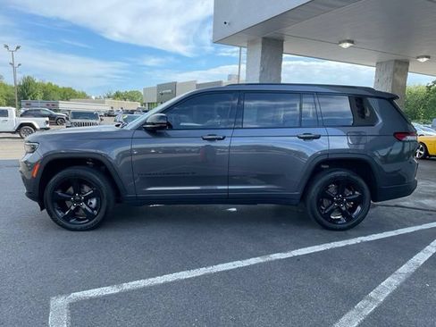Used 2023 Jeep Grand Cherokee L Laredo AWD/4WD image 8
