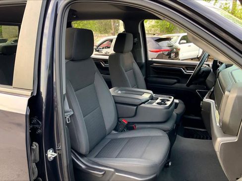 Used 2023 Chevrolet Silverado 1500 LT w/ Convenience Package II image 9