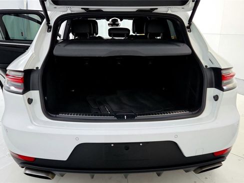Used 2021 Porsche Macan image 31