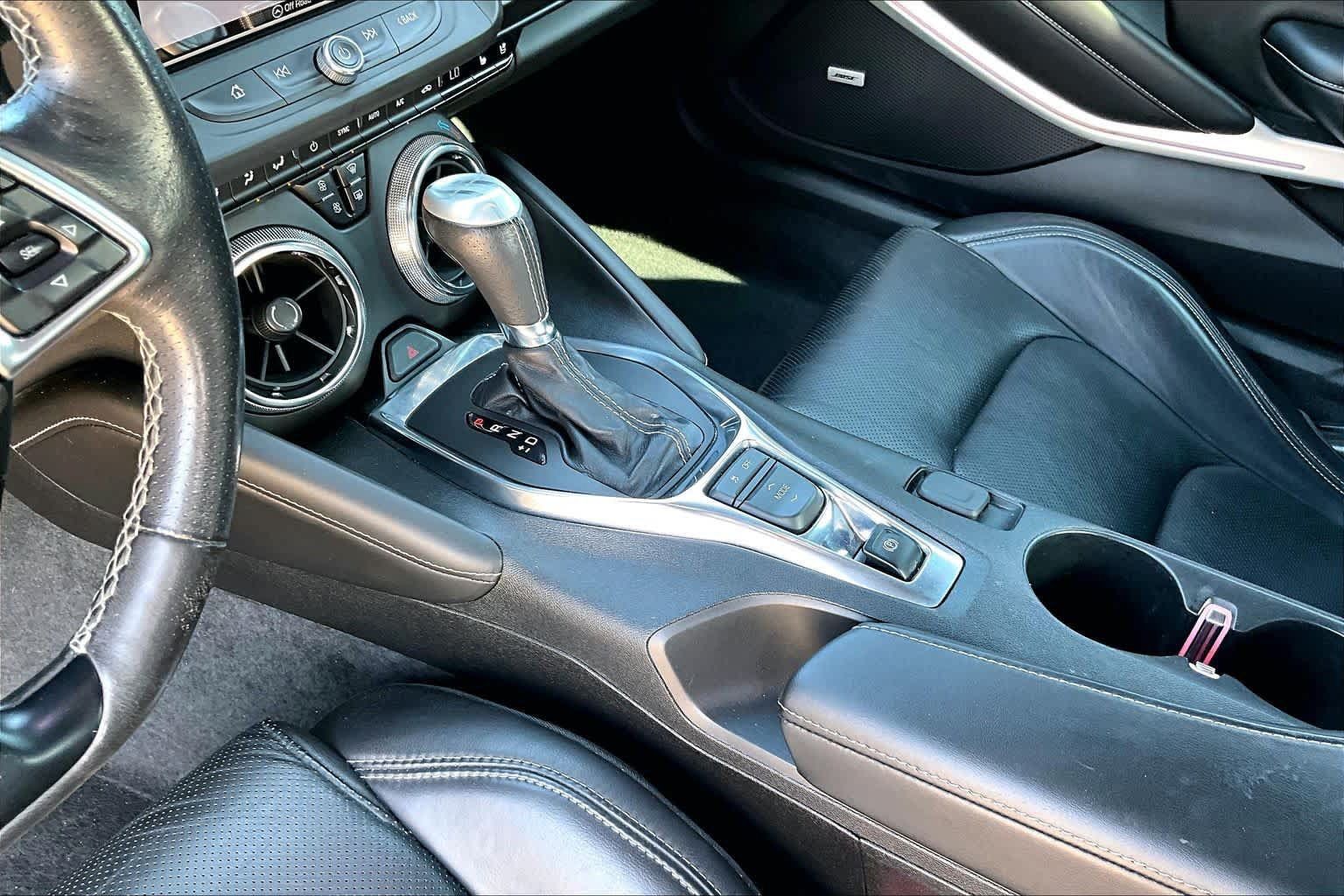 Used 2018 Chevrolet Camaro SS RWD image 17