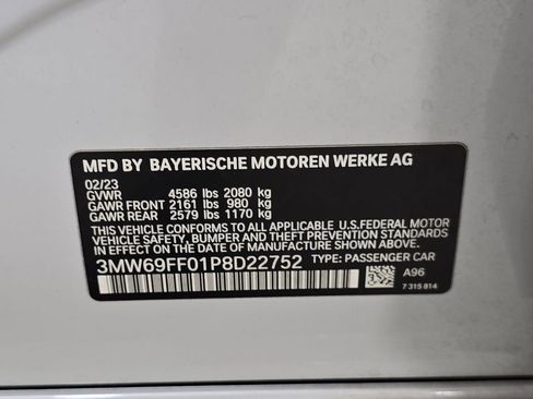 Used 2023 BMW 330i Sedan w/ Driving Assistance Package image 33