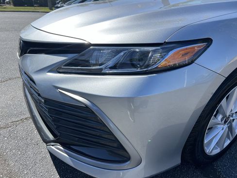 Used 2024 Toyota Camry LE image 6