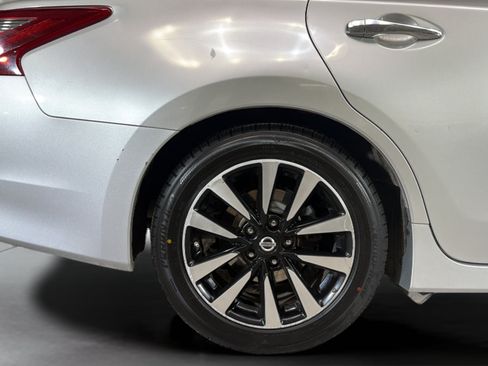 Used 2018 Nissan Altima 2.5 SL FWD image 35
