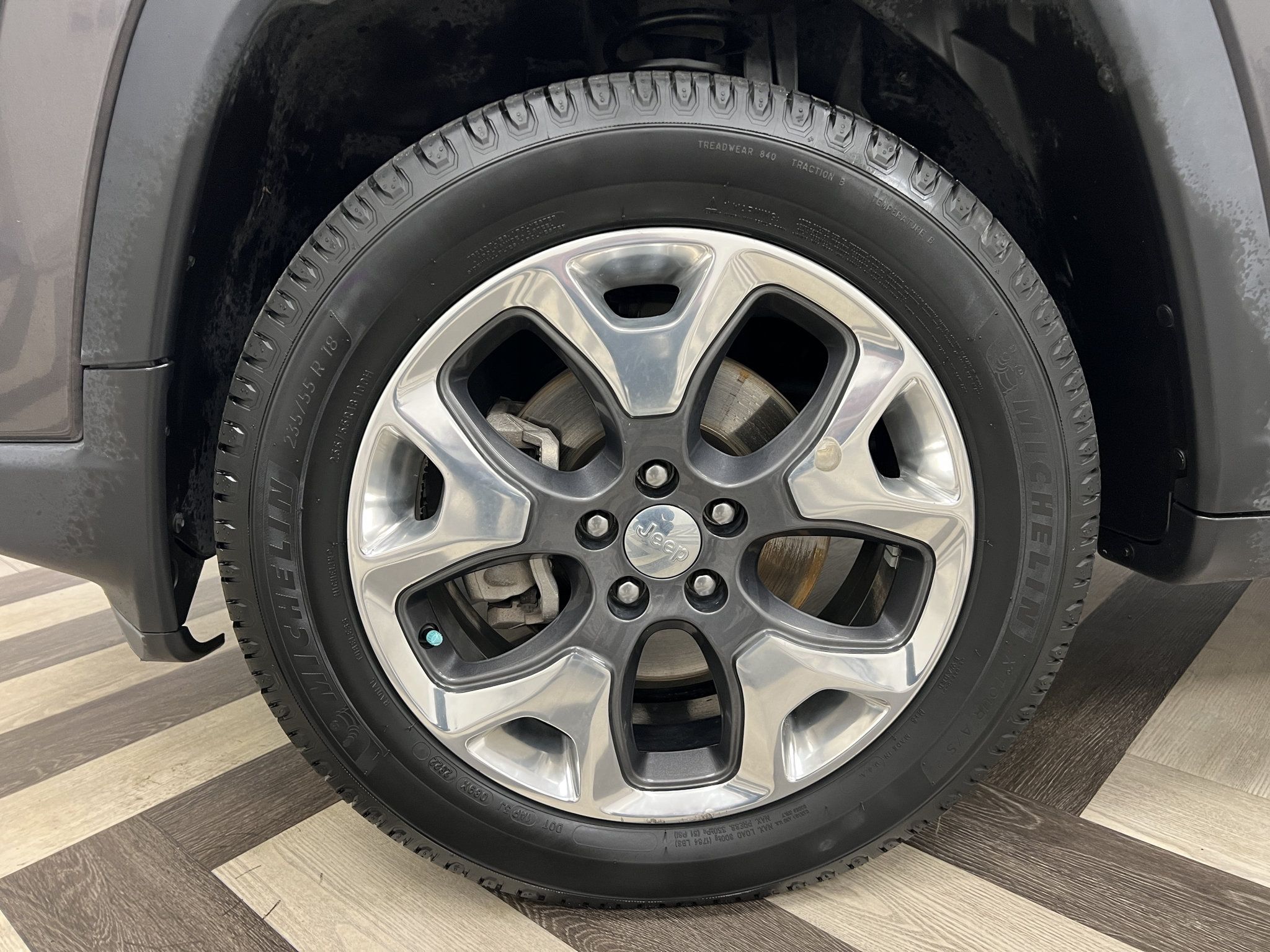 Used 2019 Jeep Compass Limited w/ Safety & Security Group AWD/4WD image 19