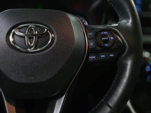 Used 2020 Toyota RAV4 XLE w/ Convenience Package image 20