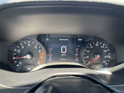 Used 2025 Jeep Compass Trailhawk w/ Trailhawk Convenience Group AWD/4WD image 21