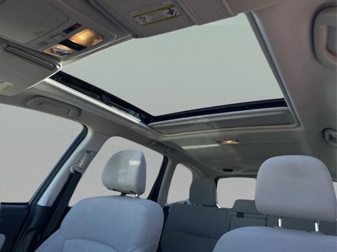 Used 2018 Subaru Forester 2.5i Premium w/ All-Weather Package image 30