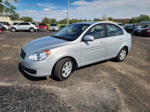 Used 2011 Hyundai Accent GLS image 10