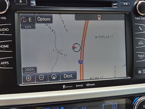 Used 2018 Toyota Highlander XLE FWD image 19