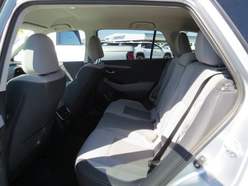 Used 2023 Subaru Outback Premium AWD/4WD image 11
