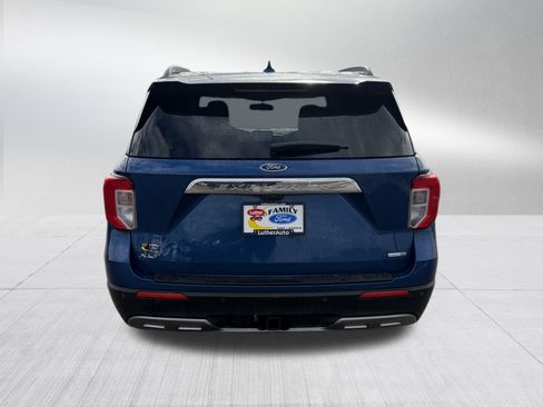 Used 2020 Ford Explorer XLT w/ Equipment Group 202A image 6