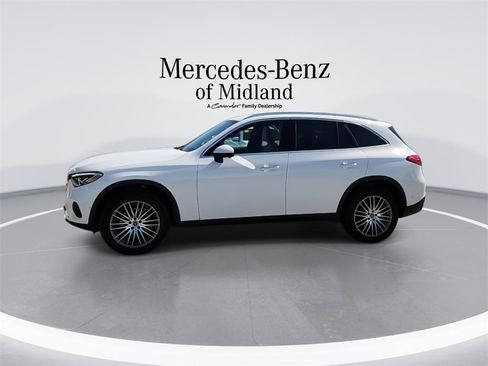 New 2025 Mercedes-Benz GLC 300 4MATIC image 5