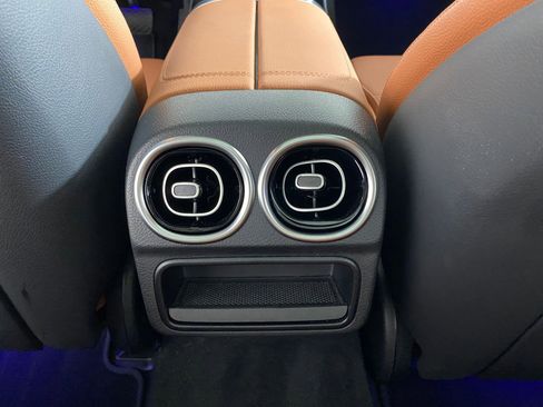 Certified 2025 Mercedes-Benz C 300 4MATIC Sedan image 27