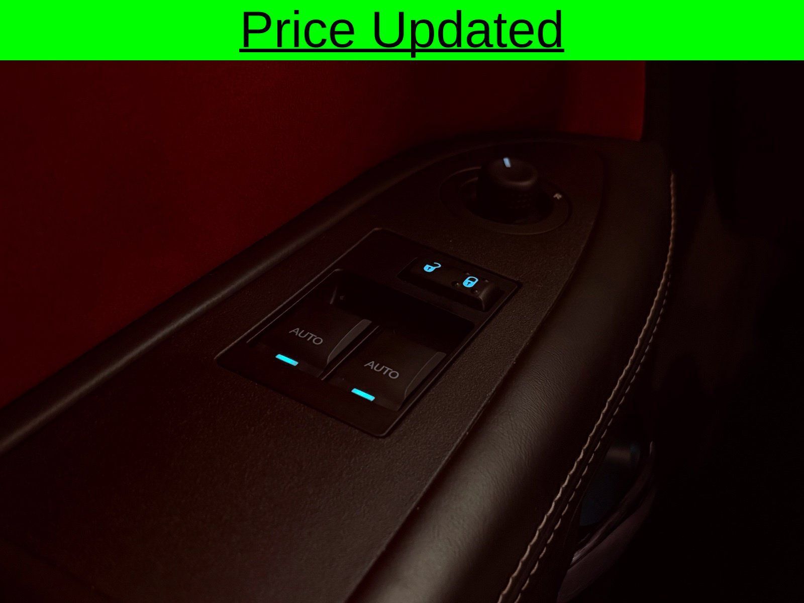 Used 2014 Dodge Challenger SRT8 w/ Harman/Kardon Audio Group RWD image 3