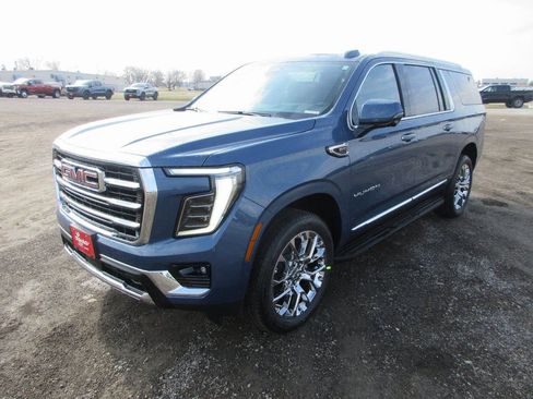 New 2026 GMC Yukon XL Elevation w/ Elevation Premium Package image 9