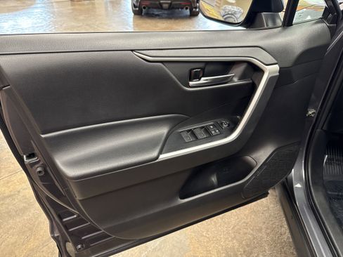 Used 2022 Toyota RAV4 XLE w/ XLE Grade Weather Package image 24