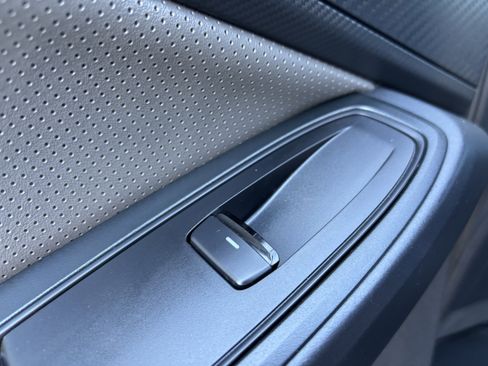 Used 2022 Subaru Crosstrek 2.5i Sport w/ Moonroof Package image 59