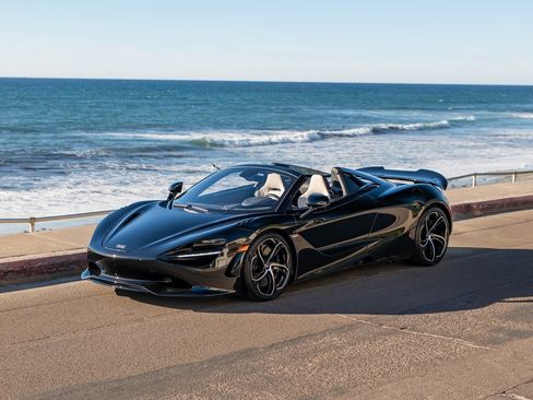 Used 2024 McLaren 750S Spider image 1