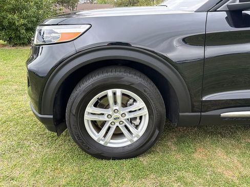 Used 2024 Ford Explorer XLT image 51
