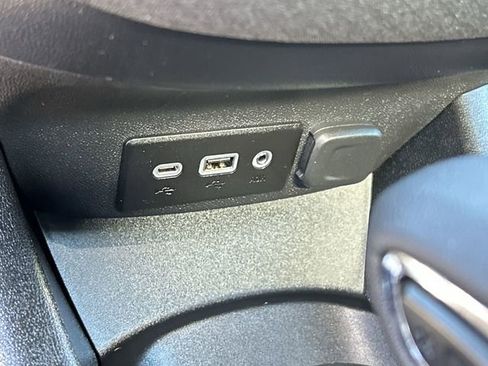 Used 2025 Chevrolet Malibu RS image 27